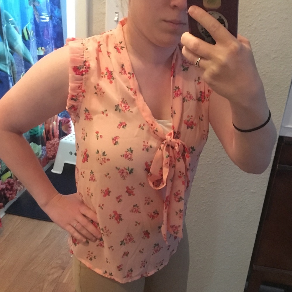 Sheer Floral Tank - Picture 5 of 6